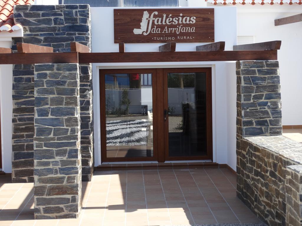 Falesias Da Arrifana Прая да Арифана Екстериор снимка